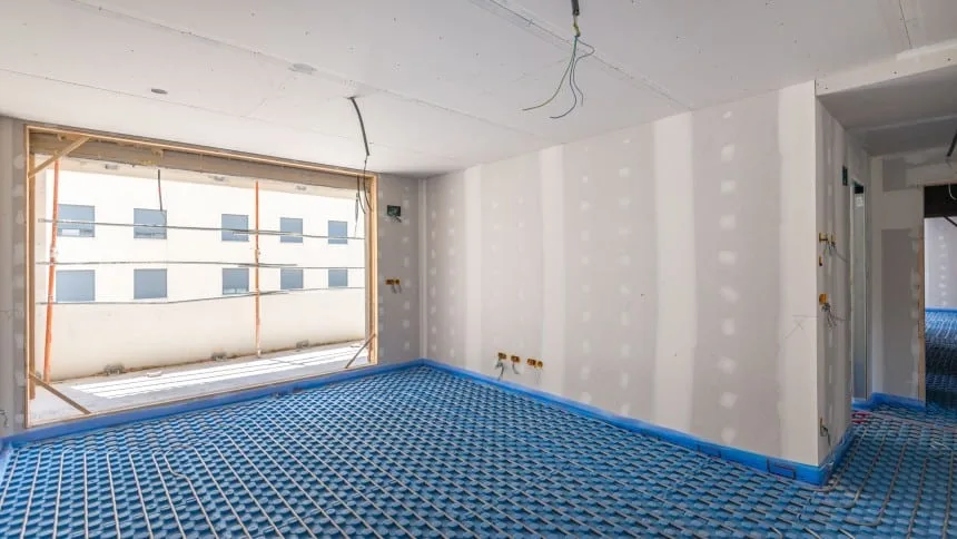 Ejecutando proyectos complejos de interiorismo con precisión técnica