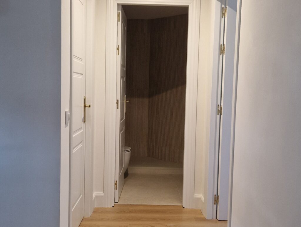 Encuentro de materiales (madera con gres)